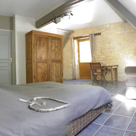 La Grange De Saint Romain Bed and breakfast 3*