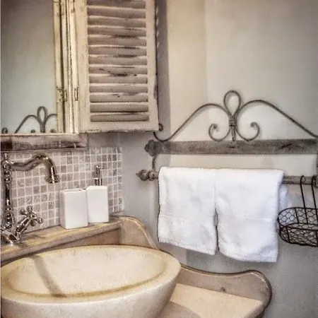 La Grange De Saint Romain Bed and breakfast Le Vigan (Lot)